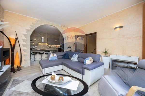 casa indipendente in vendita a Settala in zona Caleppio