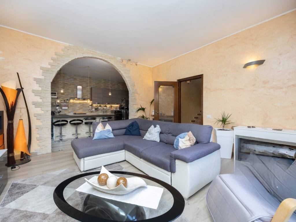 casa indipendente in vendita a Settala in zona Caleppio