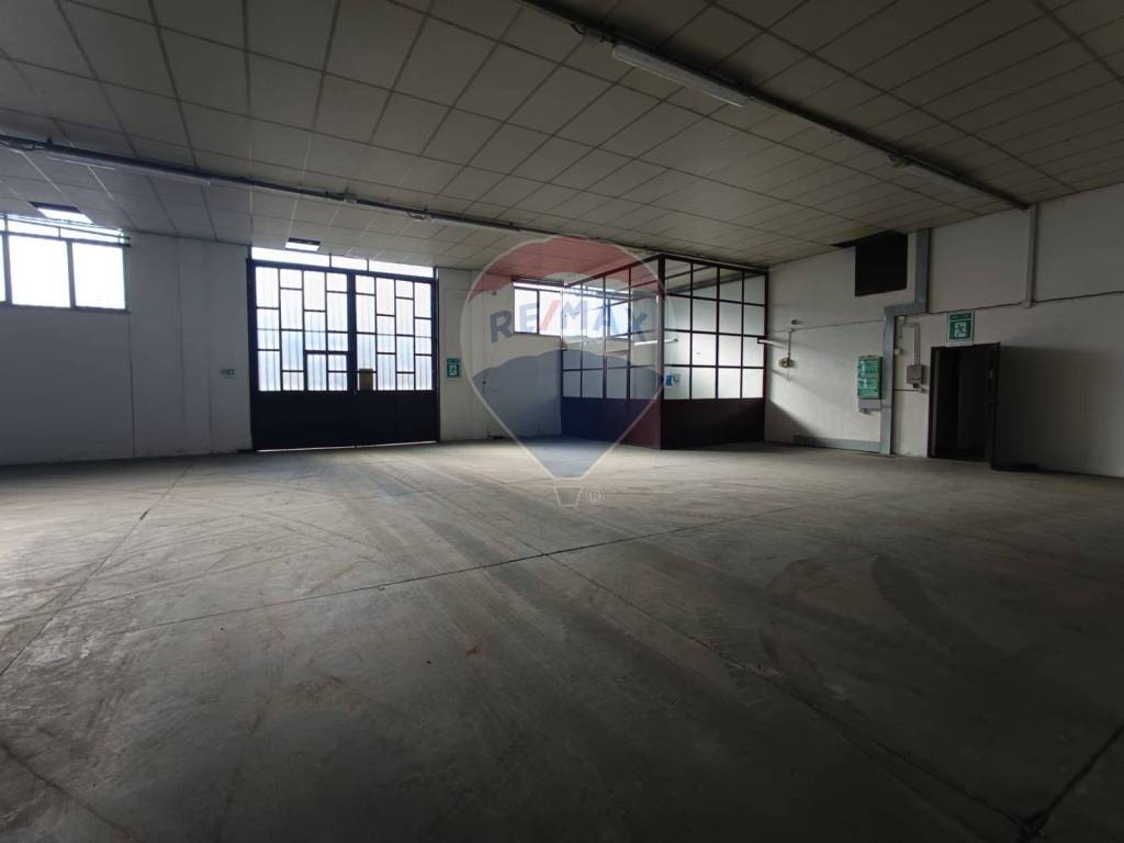 capannone in vendita a Settala in zona Caleppio