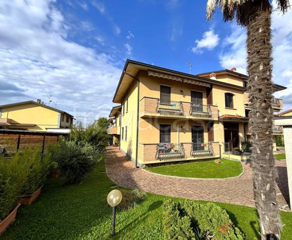 appartamento in vendita a Settala in zona Premenugo