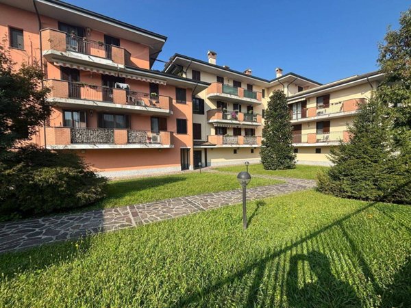 appartamento in vendita a Settala in zona Premenugo