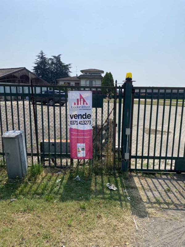 capannone in vendita a Settala