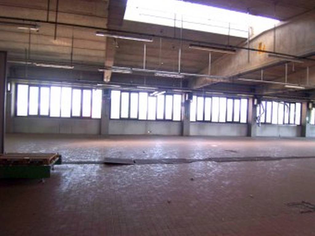 negozio in vendita a Settala in zona Caleppio