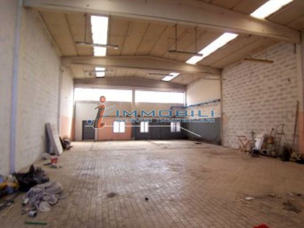 capannone in vendita a Settala