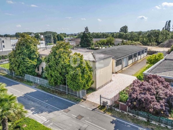 locale commerciale in vendita a Settala in zona Caleppio