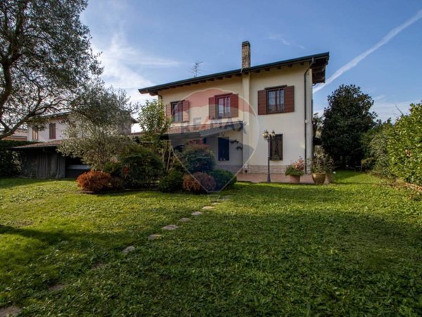 casa indipendente in vendita a Settala in zona Caleppio