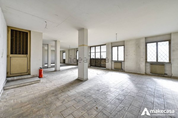 locale di sgombero in vendita a Settala