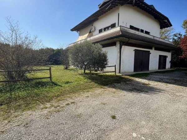 casa indipendente in vendita a Settala