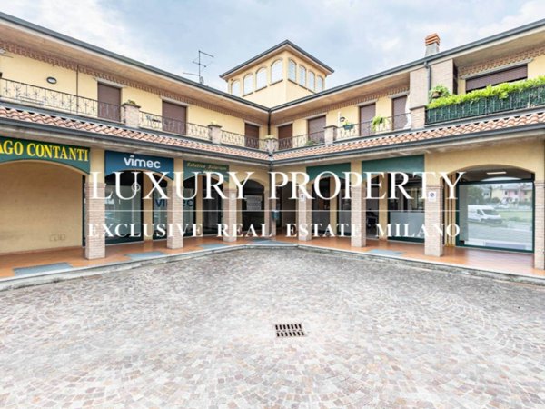 negozio in vendita a Settala in zona Caleppio