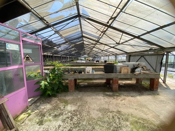 locale commerciale in vendita a Settala