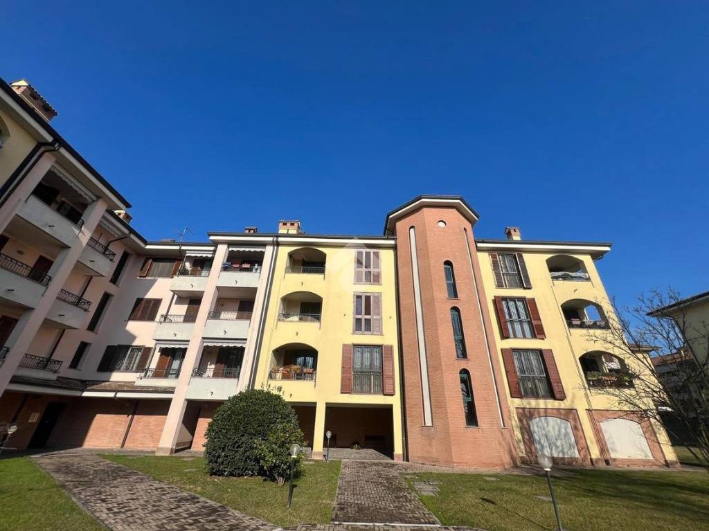 appartamento in vendita a Settala in zona Premenugo