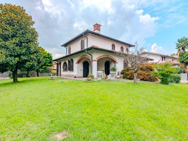 casa indipendente in vendita a Settala in zona Caleppio