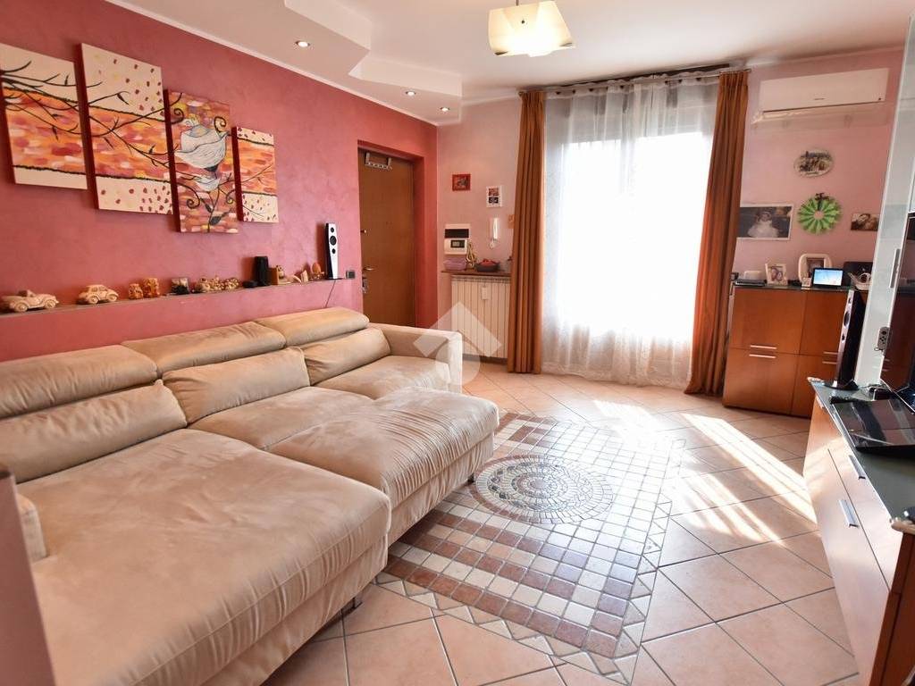 appartamento in vendita a Settala in zona Premenugo
