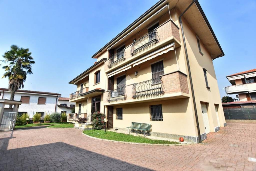 appartamento in vendita a Settala in zona Premenugo