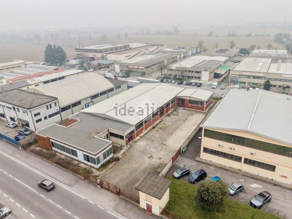 capannone in vendita a Settala