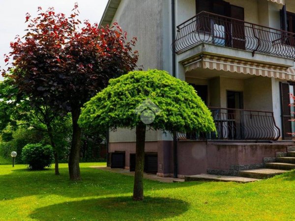 casa indipendente in vendita a Settala in zona Premenugo
