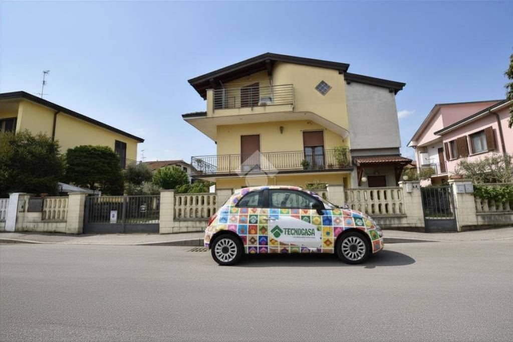 appartamento in vendita a Settala in zona Caleppio