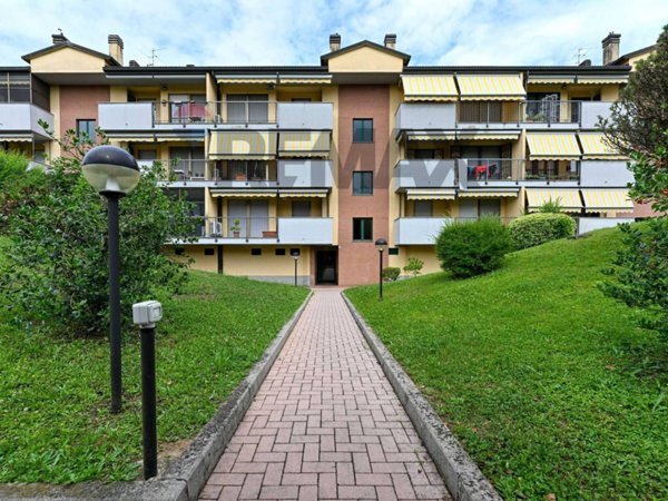 appartamento in vendita a Settala in zona Caleppio