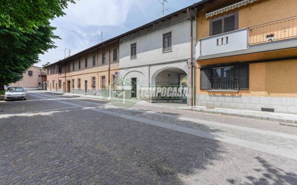 casa indipendente in vendita a Settala in zona Premenugo