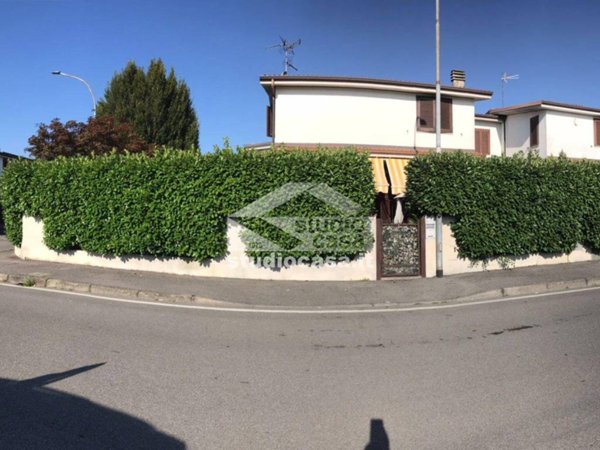 casa indipendente in vendita a Settala