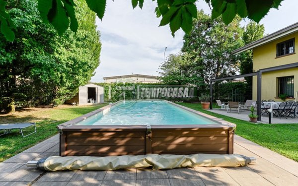 casa indipendente in vendita a Settala in zona Caleppio