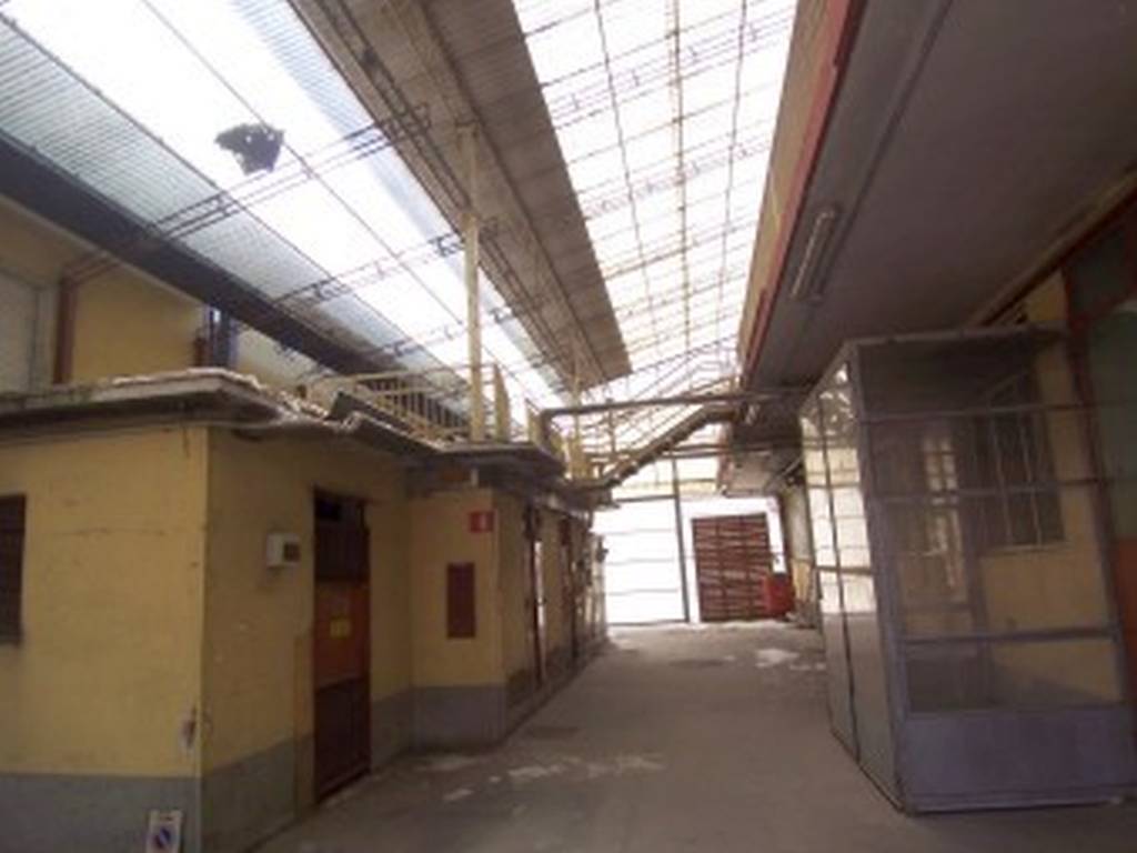 negozio in vendita a Settala in zona Caleppio