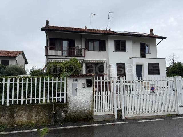 appartamento in vendita a Settala in zona Premenugo