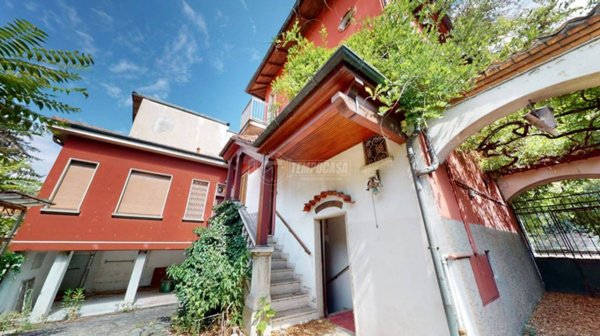 casa indipendente in vendita a Settimo Milanese in zona Villaggio Cavour