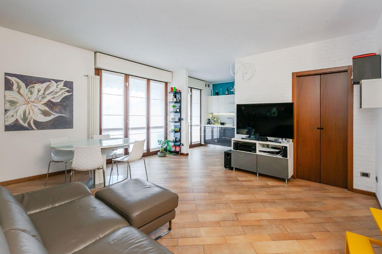 appartamento in vendita a Settimo Milanese in zona Seguro