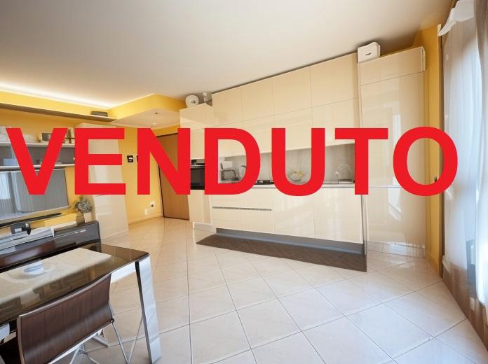 appartamento in vendita a Settimo Milanese in zona Seguro