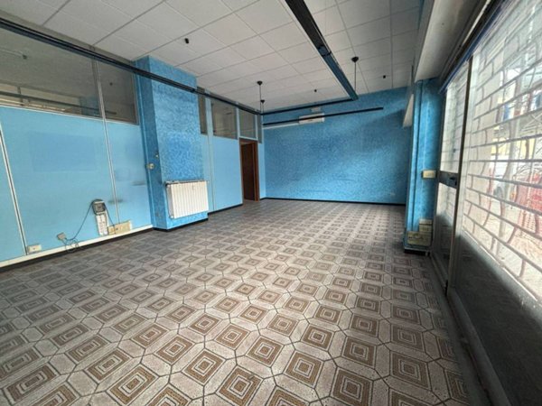 negozio in vendita a Settimo Milanese