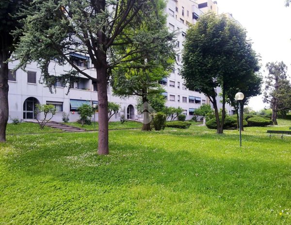 appartamento in vendita a Settimo Milanese in zona Vighignolo