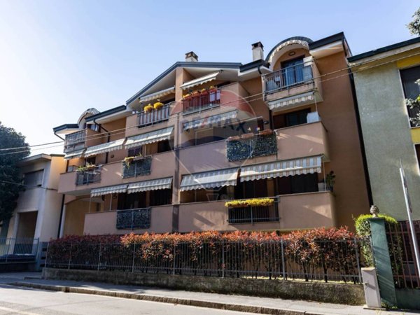 appartamento in vendita a Settimo Milanese in zona Villaggio Cavour