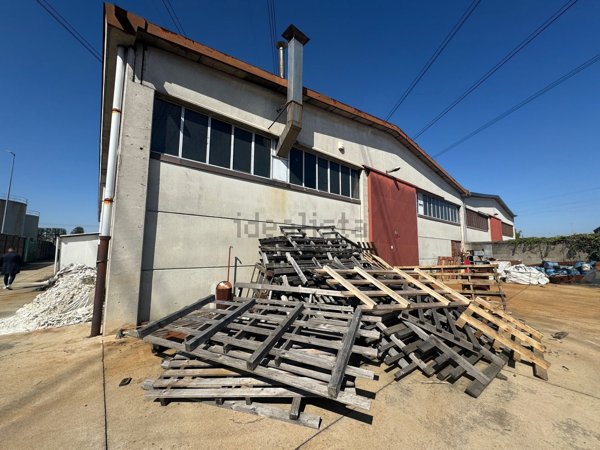 capannone in vendita a Settimo Milanese