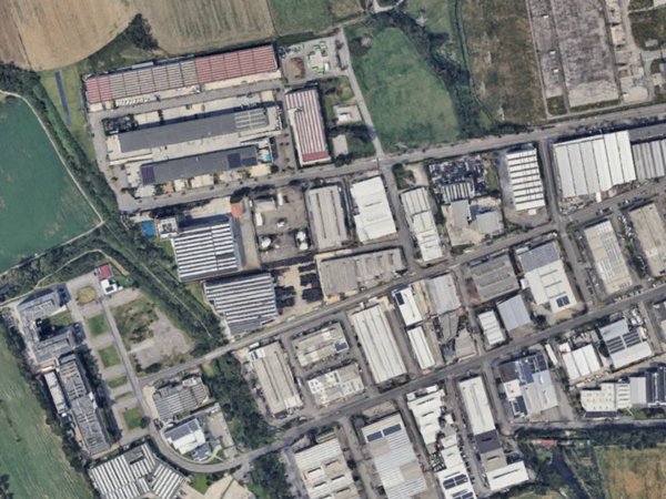 capannone in vendita a Settimo Milanese in zona Seguro
