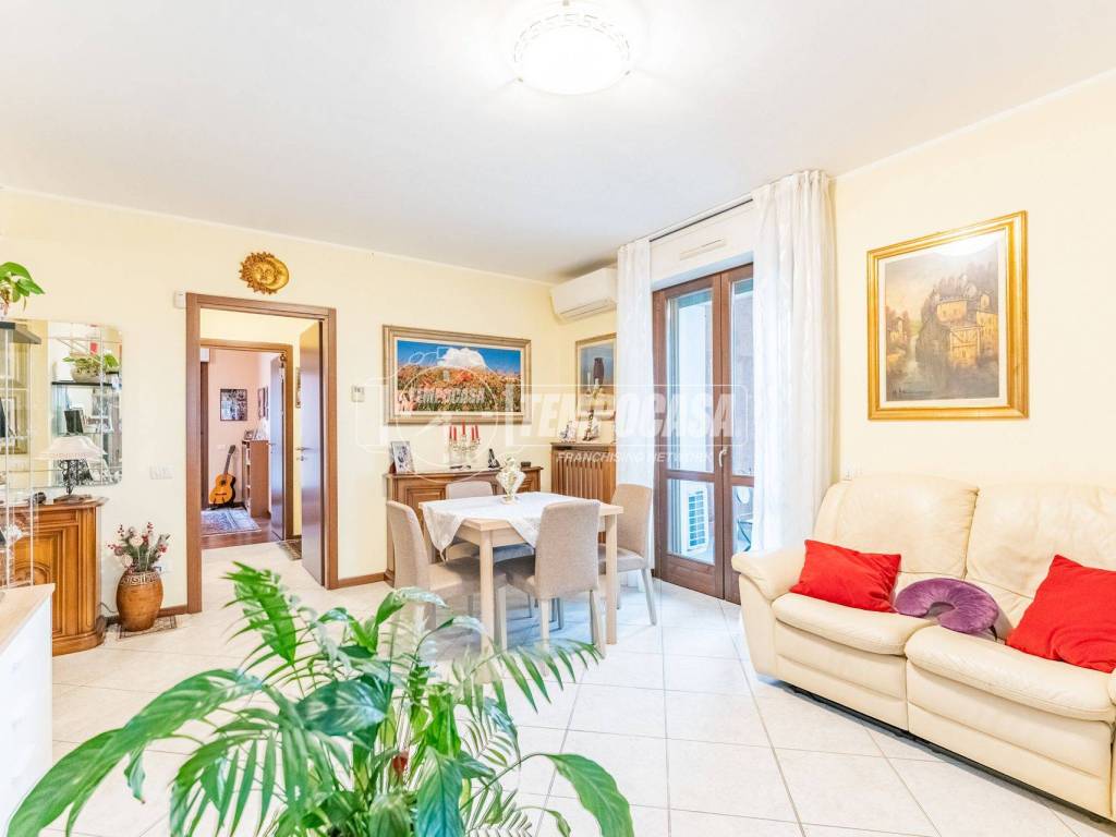 appartamento in vendita a Settimo Milanese in zona Seguro