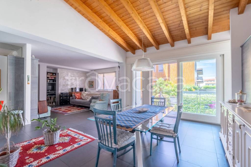 casa indipendente in vendita a Settimo Milanese
