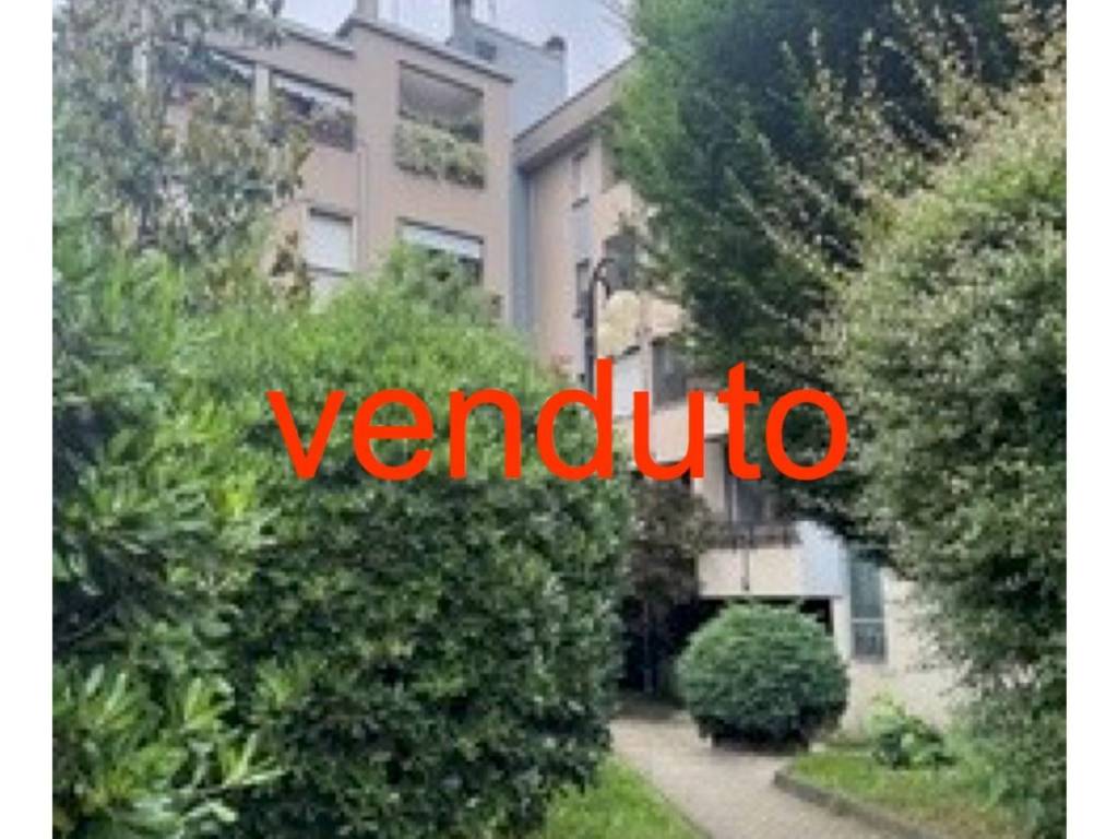 appartamento in vendita a Settimo Milanese in zona Seguro