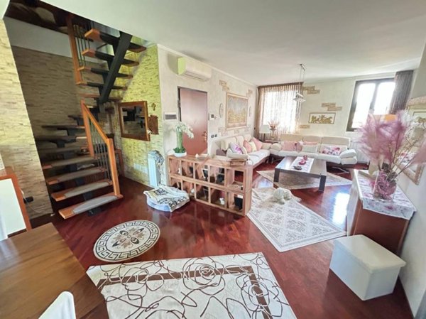appartamento in vendita a Settimo Milanese in zona Seguro