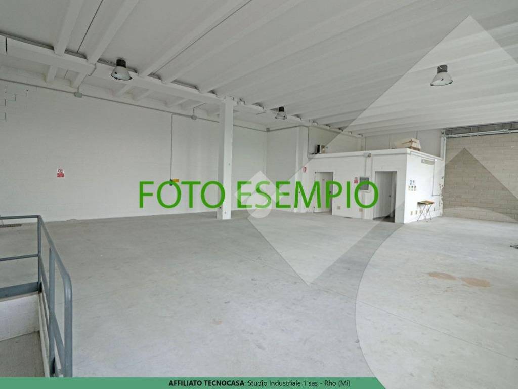 locale commerciale in vendita a Settimo Milanese