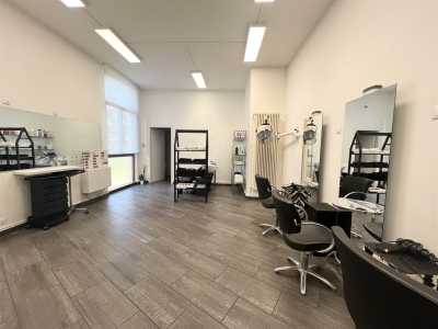 negozio in vendita a Settimo Milanese