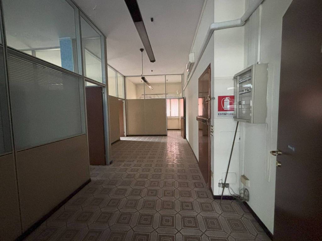 ufficio in vendita a Settimo Milanese