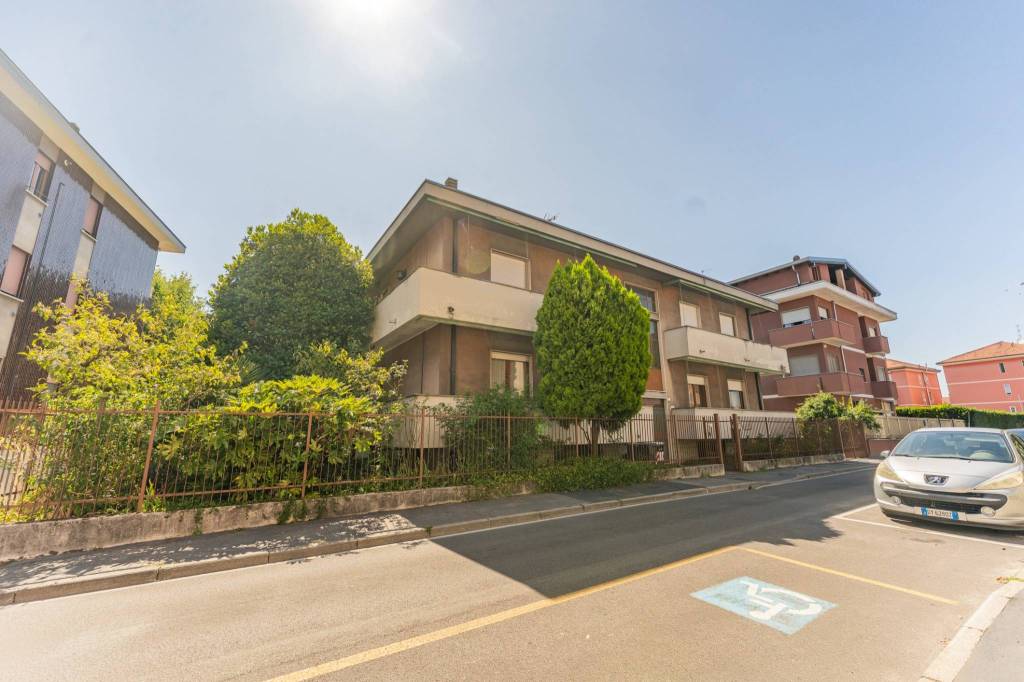 appartamento in vendita a Settimo Milanese