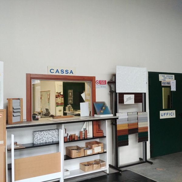 negozio in vendita a Settimo Milanese