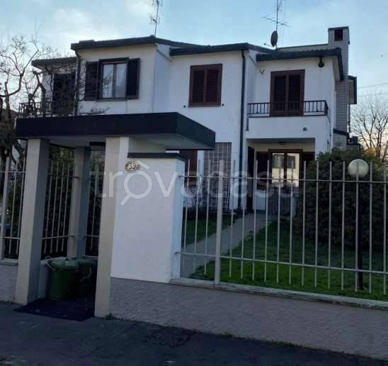 casa indipendente in vendita a Settimo Milanese