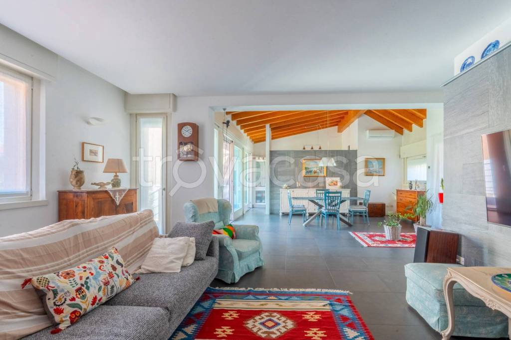 casa indipendente in vendita a Settimo Milanese