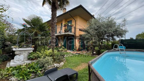 casa indipendente in vendita a Settimo Milanese