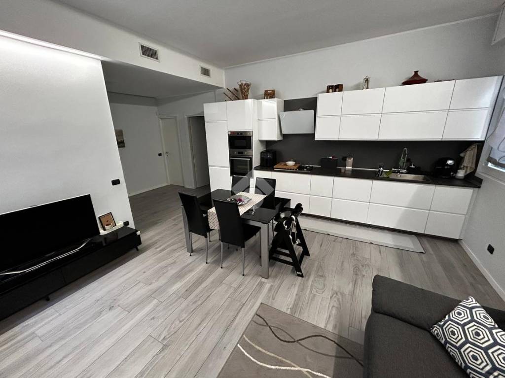 casa indipendente in vendita a Settimo Milanese in zona Seguro
