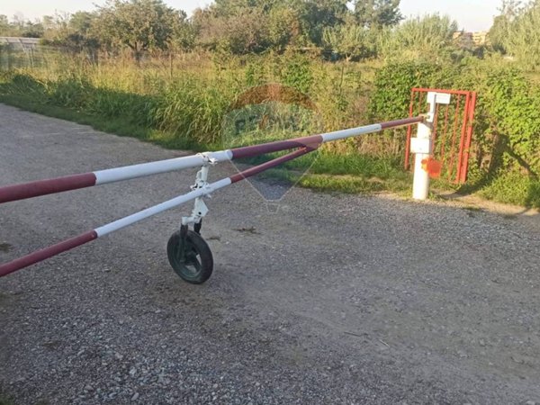 terreno agricolo in vendita a Settimo Milanese in zona Seguro