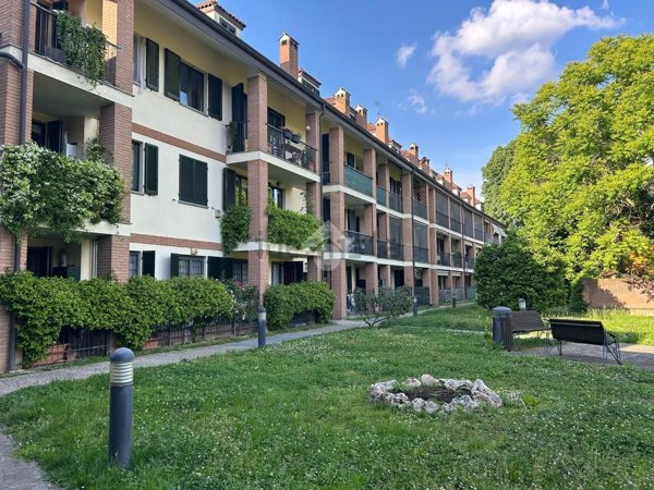 appartamento in vendita a Settimo Milanese in zona Seguro